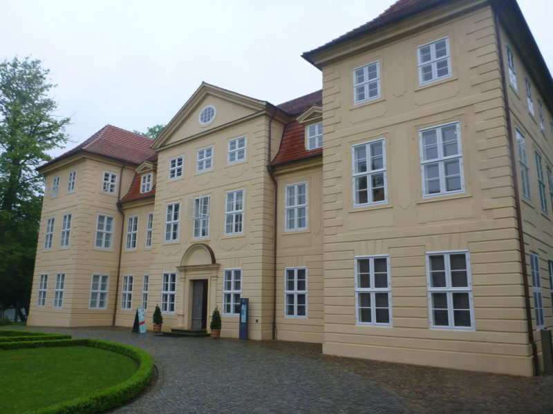 Schloss-Mirow